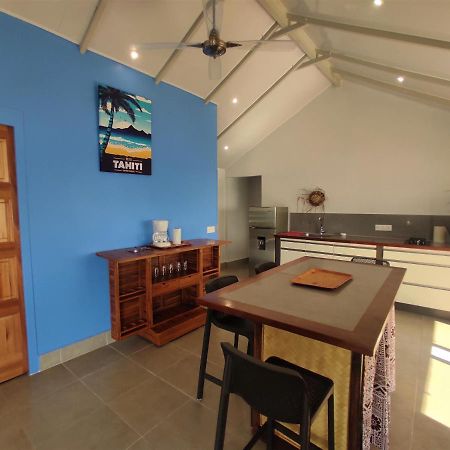 TAHITI - Taharaa Beach Bungalow Arue  Bagian luar foto