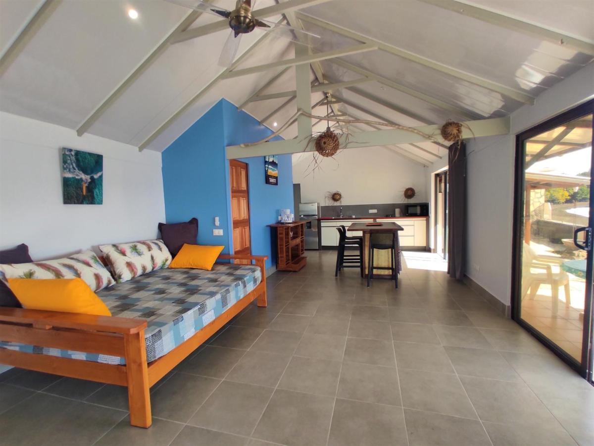 TAHITI - Taharaa Beach Bungalow Arue  Bagian luar foto