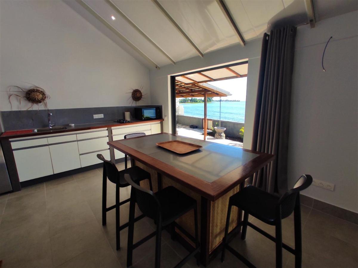 TAHITI - Taharaa Beach Bungalow Arue  Bagian luar foto